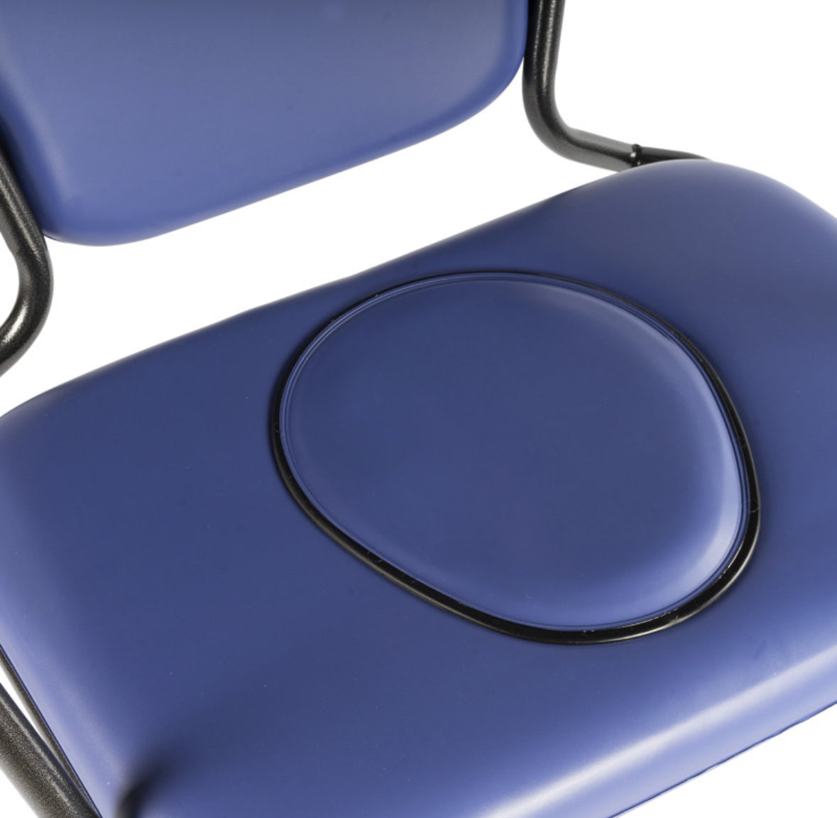 Chaise percé