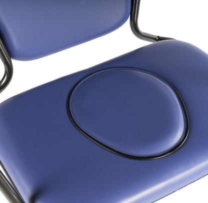 Chaise percé